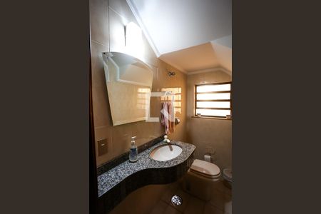 Casa à venda com 384m², 4 quartos e 3 vagas Casa à venda com 384m², 4 quartos e 3 vagasLavabo 2