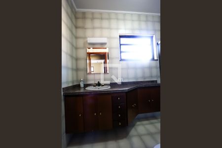 Casa à venda com 384m², 4 quartos e 3 vagas Casa à venda com 384m², 4 quartos e 3 vagasBanheiro Social