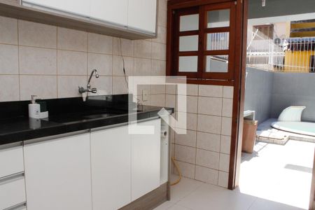 Casa à venda com 105m², 3 quartos e 3 vagas Casa à venda com 105m², 3 quartos e 3 vagasCozinha