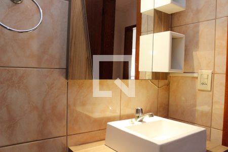 Casa à venda com 105m², 3 quartos e 3 vagas Casa à venda com 105m², 3 quartos e 3 vagasBanheiro Social