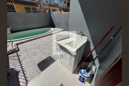 Casa à venda com 105m², 3 quartos e 3 vagas Casa à venda com 105m², 3 quartos e 3 vagasÁrea de Serviço