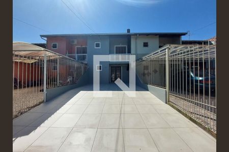 Casa à venda com 105m², 3 quartos e 3 vagas Casa à venda com 105m², 3 quartos e 3 vagasFachada