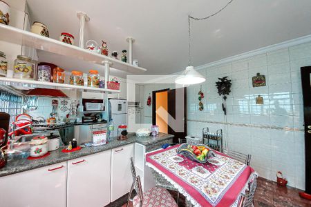 Casa à venda com 390m², 4 quartos e 5 vagasCozinha