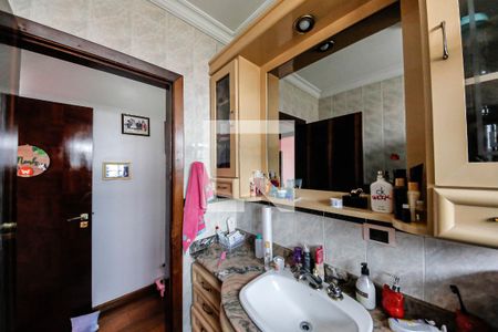 Casa à venda com 390m², 4 quartos e 5 vagasBanheiro  Suite 2