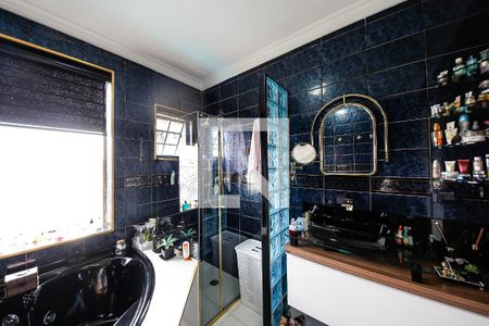 Casa à venda com 390m², 4 quartos e 5 vagasBanheiro   Suite 4