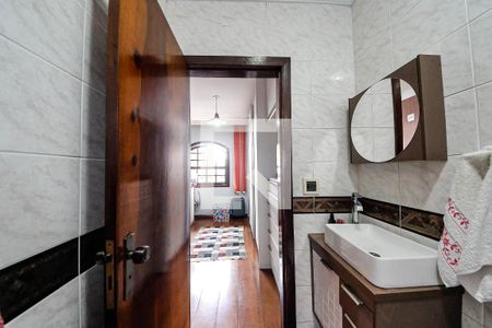 Casa à venda com 390m², 4 quartos e 5 vagasBanheiro Suite 3