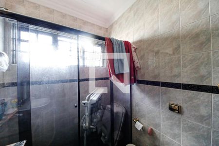 Casa à venda com 390m², 4 quartos e 5 vagasBanheiro  Suite 2