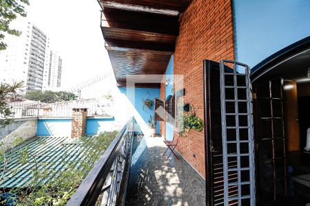 Casa à venda com 390m², 4 quartos e 5 vagasVaranda Suite 4