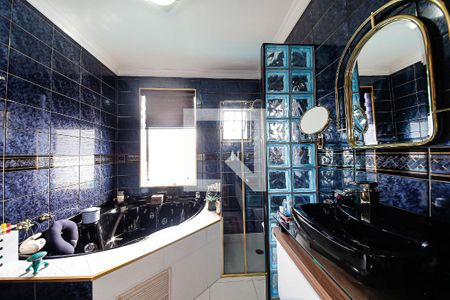 Casa à venda com 390m², 4 quartos e 5 vagasBanheiro   Suite 4