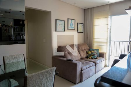 Sala de casa de condomínio à venda com 2 quartos, 58m² em Umuarama, Osasco