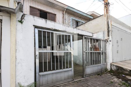 Casa à venda com 80m², 2 quartos e 2 vagas Casa à venda com 80m², 2 quartos e 2 vagasFachada