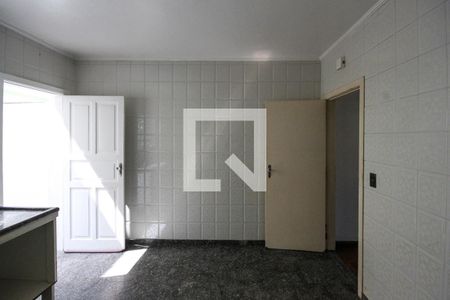 Casa à venda com 80m², 2 quartos e 2 vagas Casa à venda com 80m², 2 quartos e 2 vagasCozinha