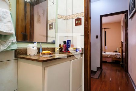 Casa à venda com 98m², 2 quartos e 1 vagaBanheiro 