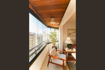 Varanda da Sala de apartamento à venda com 4 quartos, 135m² em Vila Suzana, São Paulo