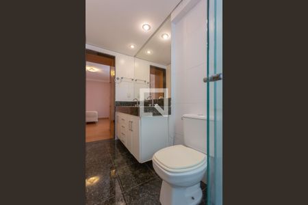 Apartamento à venda com 131m², 4 quartos e 3 vagas Apartamento à venda com 131m², 4 quartos e 3 vagasBanheiro da Suíte