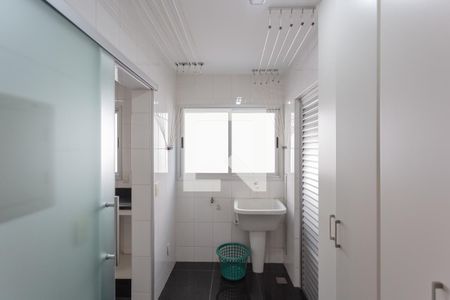 Apartamento à venda com 131m², 4 quartos e 3 vagas Apartamento à venda com 131m², 4 quartos e 3 vagasÁrea de Serviço