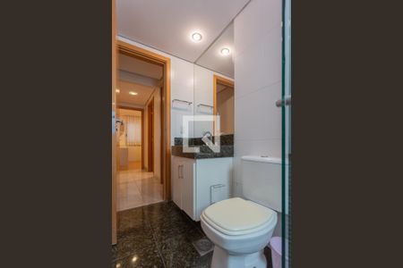 Apartamento à venda com 131m², 4 quartos e 3 vagas Apartamento à venda com 131m², 4 quartos e 3 vagasBanheiro