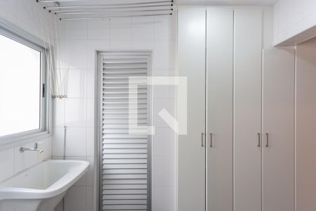 Apartamento à venda com 131m², 4 quartos e 3 vagas Apartamento à venda com 131m², 4 quartos e 3 vagasÁrea de Serviço