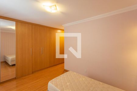 Apartamento à venda com 131m², 4 quartos e 3 vagas Apartamento à venda com 131m², 4 quartos e 3 vagasQuarto 3 - Suíte