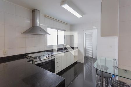 Apartamento à venda com 131m², 4 quartos e 3 vagas Apartamento à venda com 131m², 4 quartos e 3 vagasCozinha