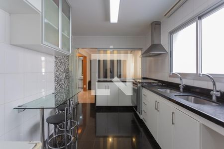 Apartamento à venda com 131m², 4 quartos e 3 vagas Apartamento à venda com 131m², 4 quartos e 3 vagasCozinha