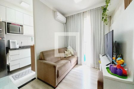 Sala de apartamento à venda com 2 quartos, 57m² em Vila Satúrnia, Campinas
