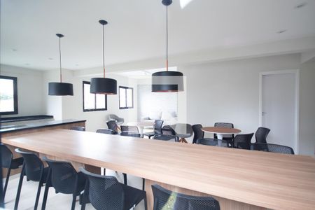 Apartamento para alugar com 55m², 2 quartos e 1 vaga Apartamento para alugar com 55m², 2 quartos e 1 vagaÁrea comum - Salão de festas