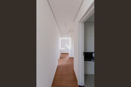 Corredor de apartamento à venda com 3 quartos, 146m² em Caiçara-adelaide, Belo Horizonte
