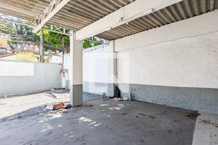 Casa para alugar com 132m², 2 quartos e 7 vagas Casa para alugar com 132m², 2 quartos e 7 vagasQuintal