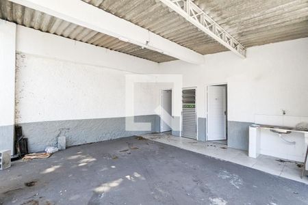 Casa para alugar com 132m², 2 quartos e 7 vagas Casa para alugar com 132m², 2 quartos e 7 vagasQuintal