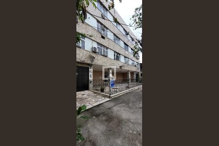 Apartamento à venda com 100m², 2 quartos e 1 vagaPlaca instalada