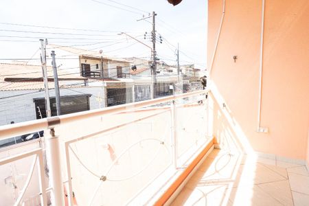 Casa à venda com 168m², 3 quartos e 4 vagas Casa à venda com 168m², 3 quartos e 4 vagasVaranda da Suíte 3