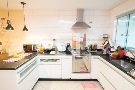 Casa à venda com 168m², 3 quartos e 4 vagas Casa à venda com 168m², 3 quartos e 4 vagasCozinha