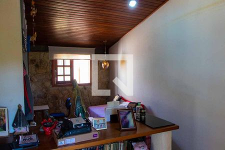 Casa de condomínio à venda com 208m², 4 quartos e 5 vagas Casa de condomínio à venda com 208m², 4 quartos e 5 vagasEscritório