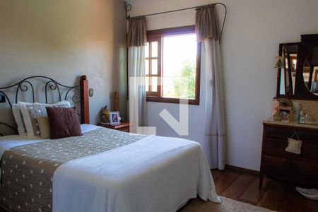 Casa de condomínio à venda com 208m², 4 quartos e 5 vagas Casa de condomínio à venda com 208m², 4 quartos e 5 vagasSuíte