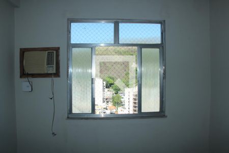 Sala de apartamento para alugar com 1 quarto, 68m² em Centro, Nova Iguaçu