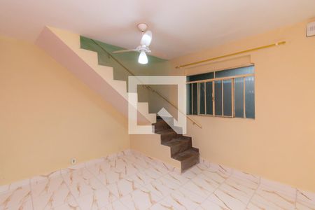 Sala de casa para alugar com 2 quartos, 70m² em Vila Antonieta, São Paulo