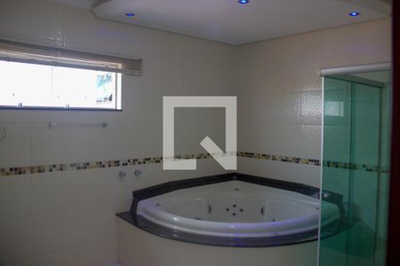 Casa para alugar com 370m², 5 quartos e 3 vagasBanheiro