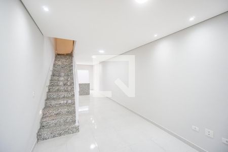 Sala de casa à venda com 3 quartos, 106m² em Vila Santa Isabel, São Paulo