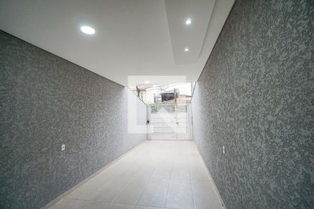 Vista da sala de casa à venda com 3 quartos, 106m² em Vila Santa Isabel, São Paulo