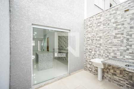 Casa à venda com 106m², 3 quartos e 2 vagasQuintal