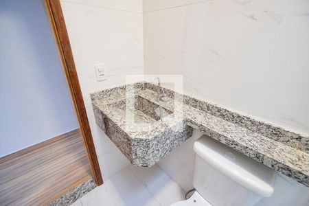 Casa à venda com 106m², 3 quartos e 2 vagasBanheiro da suíte