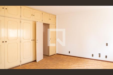 Apartamento à venda com 598m², 8 quartos e 3 vagasQuarto 3