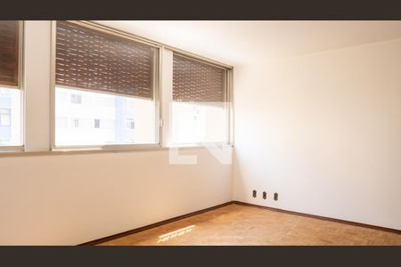 Apartamento à venda com 598m², 8 quartos e 3 vagasQuarto 3