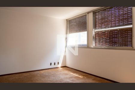Apartamento à venda com 598m², 8 quartos e 3 vagasQuarto 4