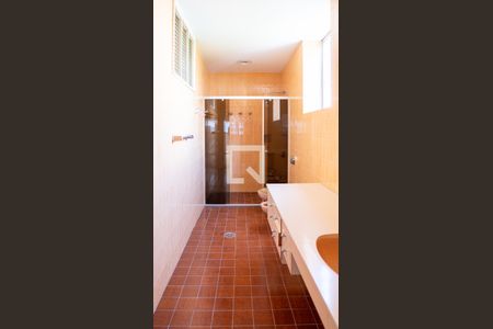 Apartamento à venda com 598m², 8 quartos e 3 vagasBanheiro da Suíte 3