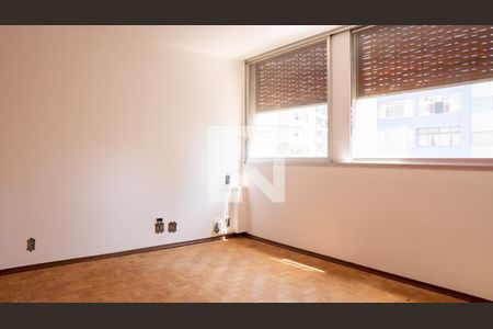 Apartamento à venda com 598m², 8 quartos e 3 vagasQuarto 2
