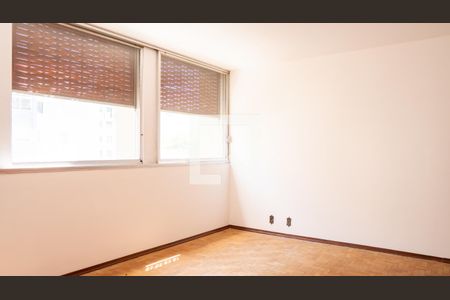 Apartamento à venda com 598m², 8 quartos e 3 vagasQuarto 2