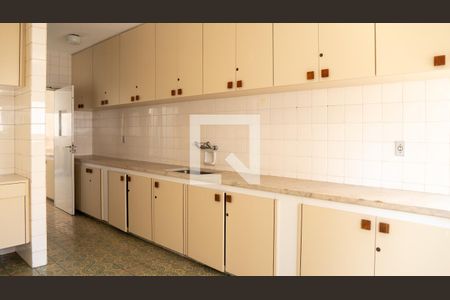 Apartamento à venda com 598m², 8 quartos e 3 vagasCozinha