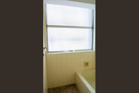 Apartamento à venda com 598m², 8 quartos e 3 vagasBanheiro da Suíte 2